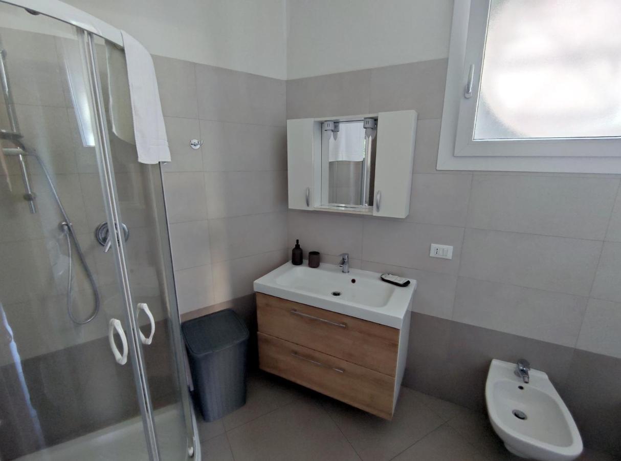 Grey House Pavia Con Box Privato Apartman Kültér fotó